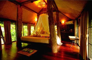 Iron/ironing board, rollaway beds, free WiFi, bed sheets - Fern Paradise (San Sai)