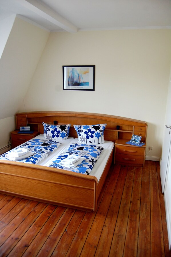 Doppelzimmer | Pillowtop-Betten, Minibar, individuell dekoriert