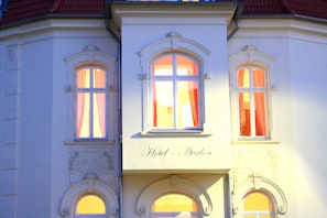 Front of property - The Avalon Hotel (Schwerin)