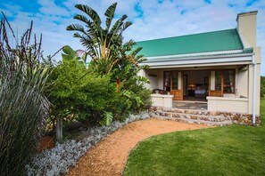 Garden Cottage | Premium-sengetøj, Select Comfort-senge, gratis produkter i minibaren