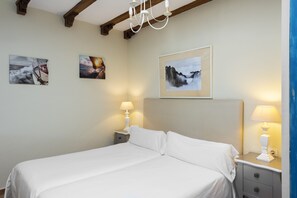 ANTURIOS | Caja fuerte, escritorio, espacio para trabajar con un portátil