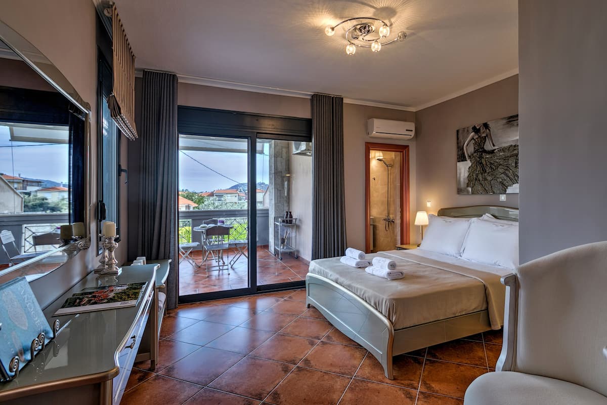 Duplex, 4 Bedrooms | 2 bedrooms, premium bedding, memory foam beds, in-room safe