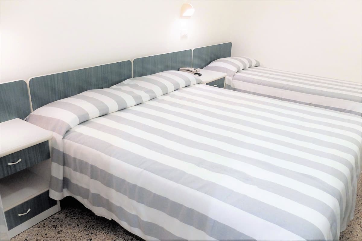 Coffres-forts dans les chambres, bureau, chambres insonorisées