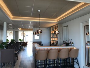 Bar (in der Unterkunft)