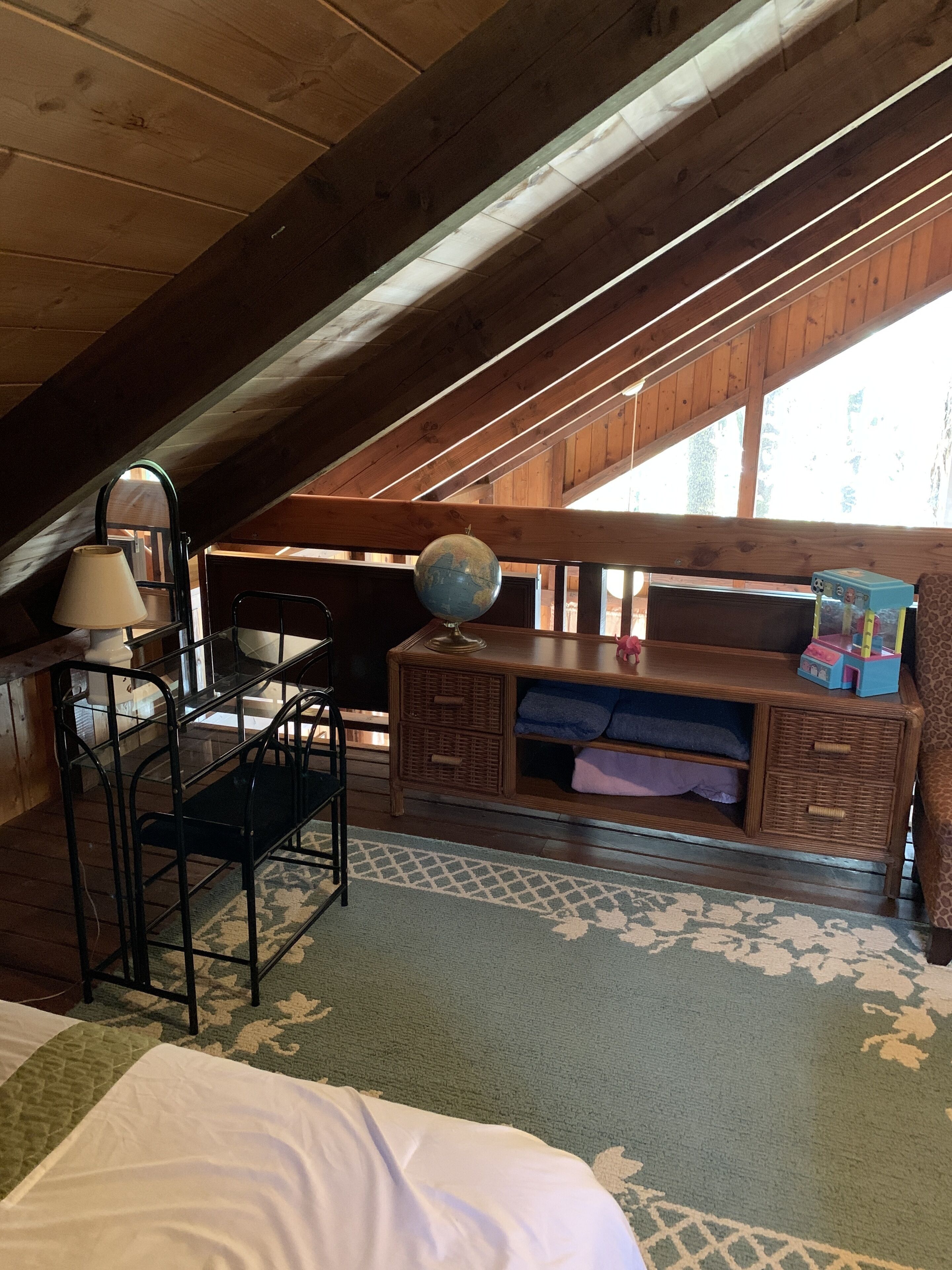 family room (hale kaimana) | 1 bedroom, individually decorated, individually furnished, free wifi