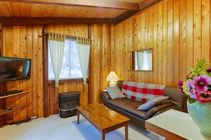 Deluxe Suite | Living area