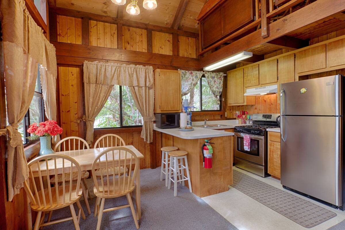 family room (hale kaimana) | private kitchen | coffee/tea maker