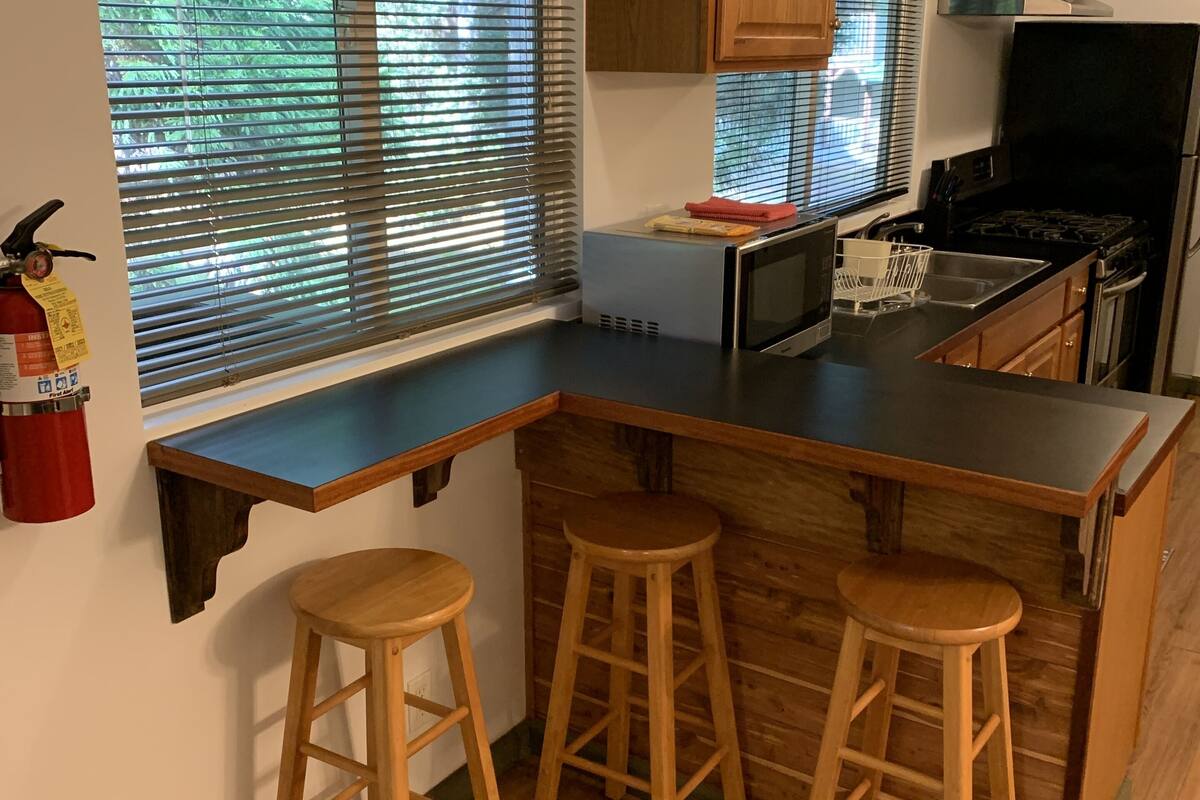 deluxe suite | private kitchen | coffee/tea maker