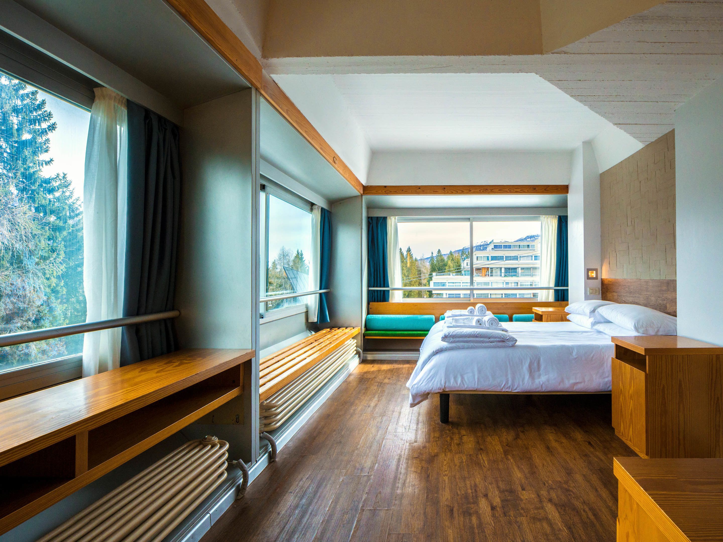 minibar, in-room safe, desk, cots/infant beds