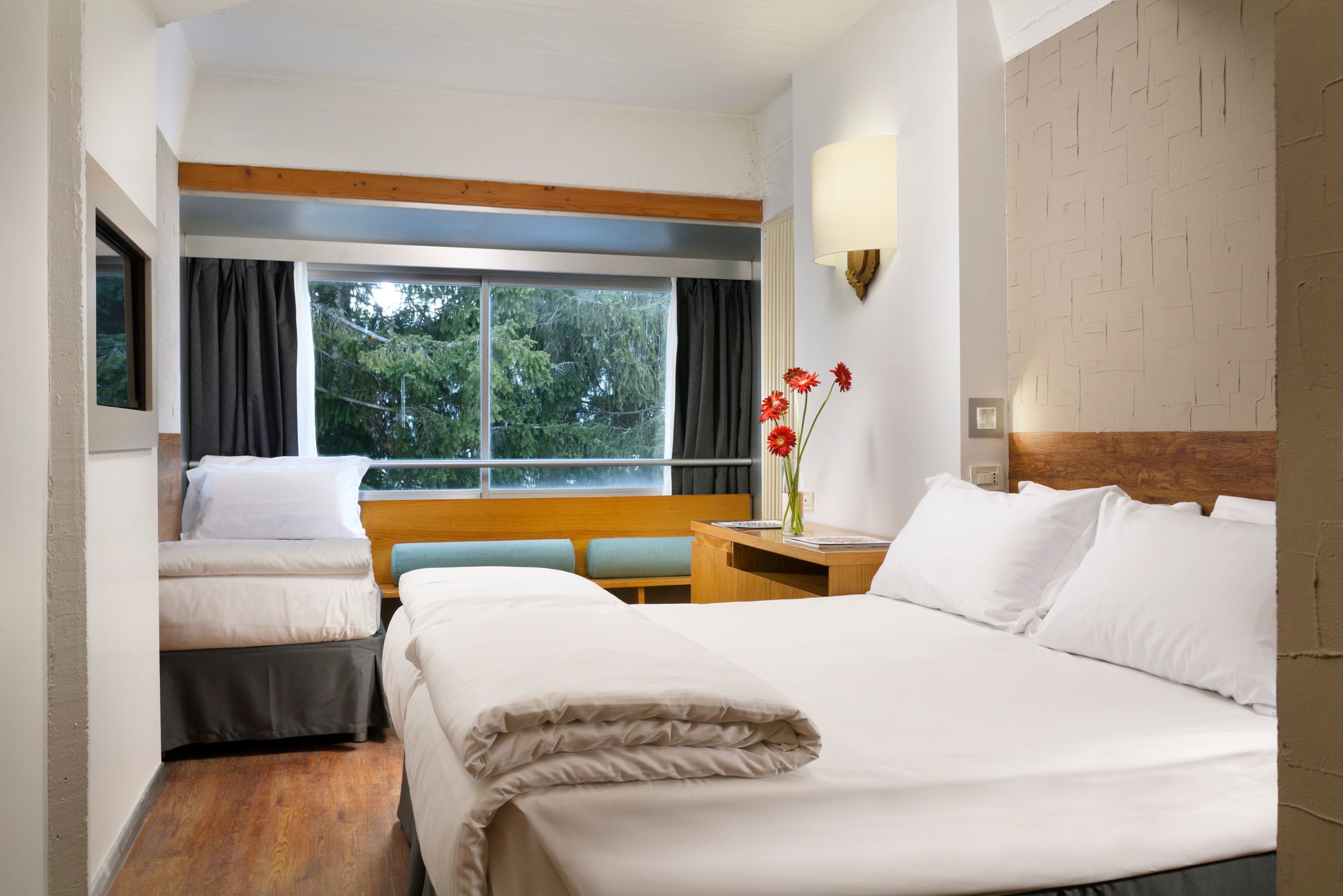 minibar, in-room safe, desk, cots/infant beds