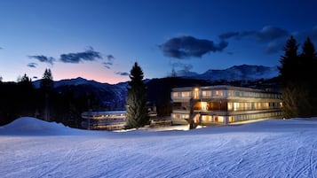 Fassade der Unterkunft – Abend/Nacht