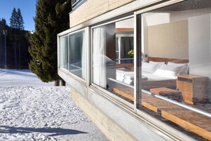 Minibar, in-room safe, desk, cribs/infant beds