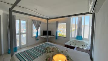 Camarote Grand Master (duplo) | Cortinas blackout, Wi-Fi de cortesia, roupa de cama