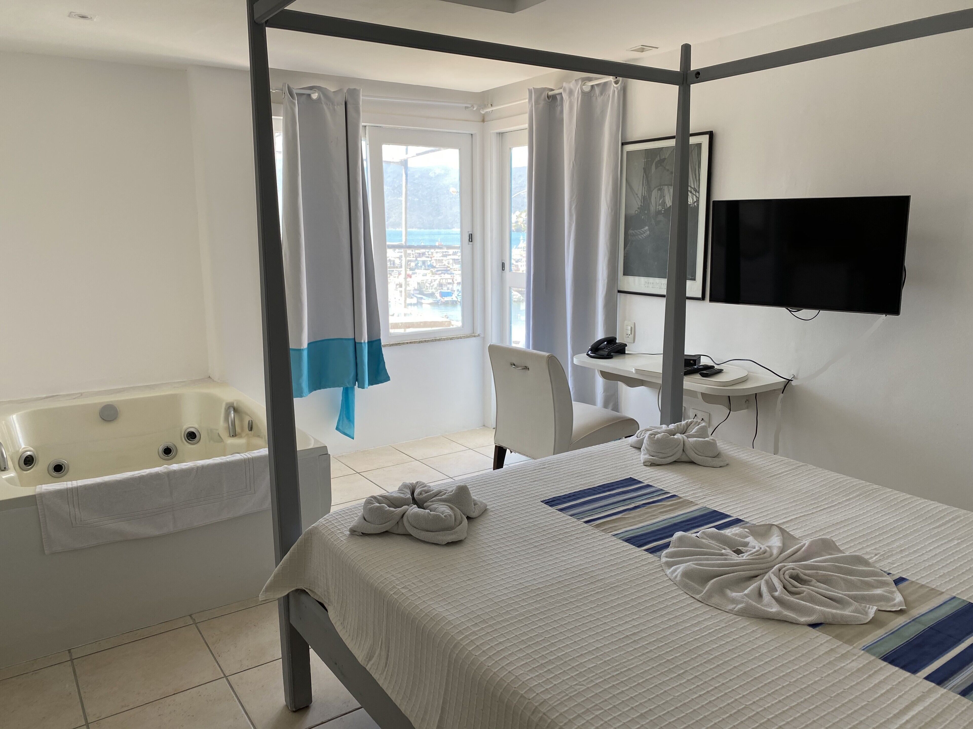 Camarote Master (duplo) | Blendingsgardiner, wi-fi (inkludert) og sengetøy