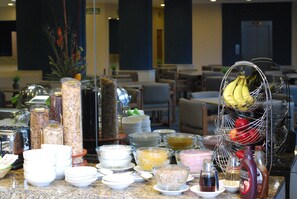 Buffet - Rio Vista Inn Business High Class Poza Rica (Poza Rica)
