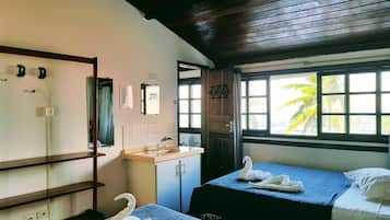 Minibar, iron/ironing board, free WiFi