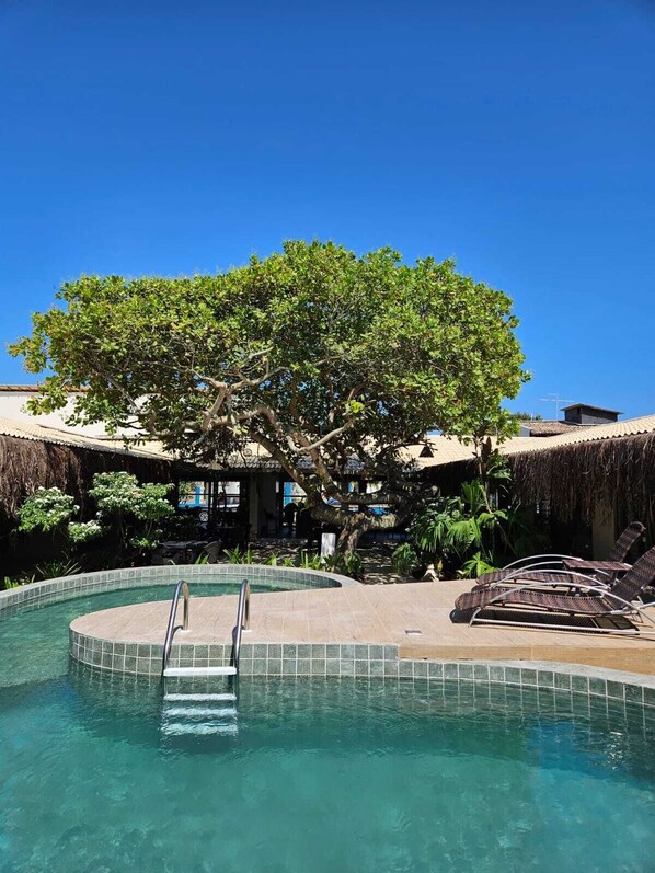 Outdoor pool, sun loungers - Pousada Sempre Graciosa (Marechal Deodoro)