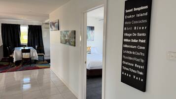 Basic Apartment | Desk, free WiFi, bed sheets