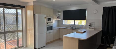 Habitación Deluxe | Escritorio, wifi gratis, ropa de cama