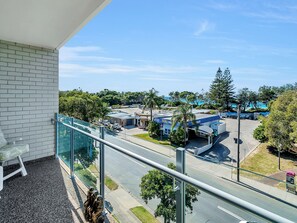 Apartamento família, 3 quartos, vista parcial para o oceano, de frente para o oceano | Terraço/pátio