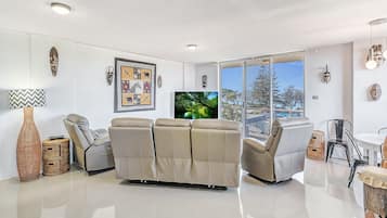 3 Bedroom Apartment 16 | Living room | LED TV, DVD player
