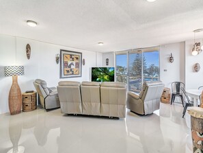 3 Bedroom Apartment 16 | Living room