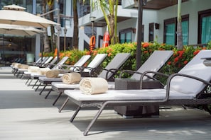 Exterior - Howard Johnson by Wyndham Phuket Naiyang (Sa Khu)