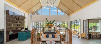 Howard Johnson by Wyndham Phuket Naiyang