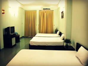 Habitació familiar | Minibar amb articles gratuïts i wifi gratuïta 