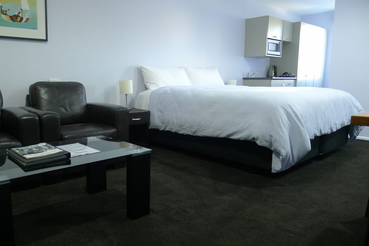 1 slaapkamer, luxe beddengoed, individueel gedecoreerd