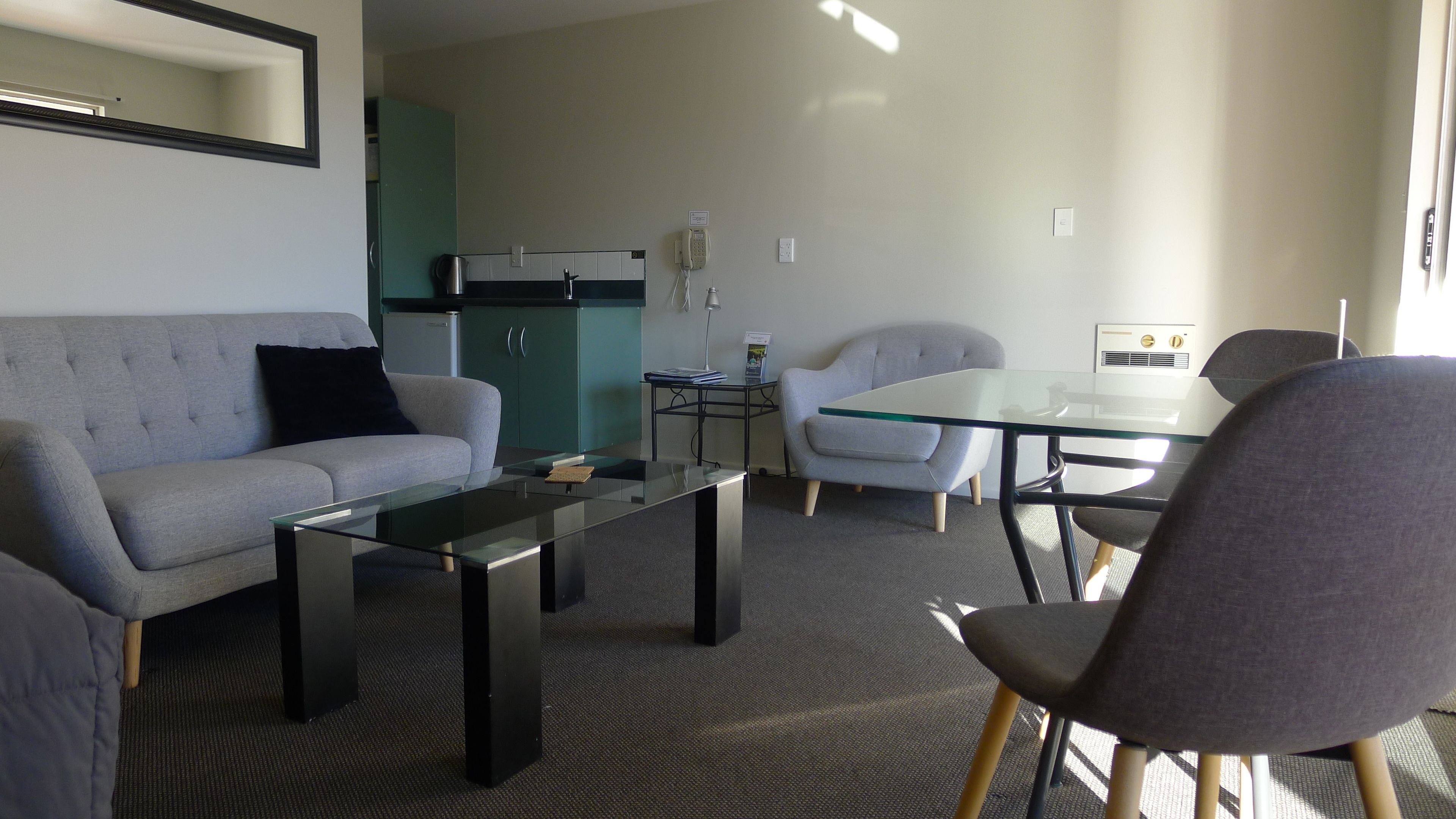 Standard Apartment, 1 Bedroom, Kitchenette, Courtyard View | Private kitchen | Mini-fridge, microwave, electric kettle, toaster