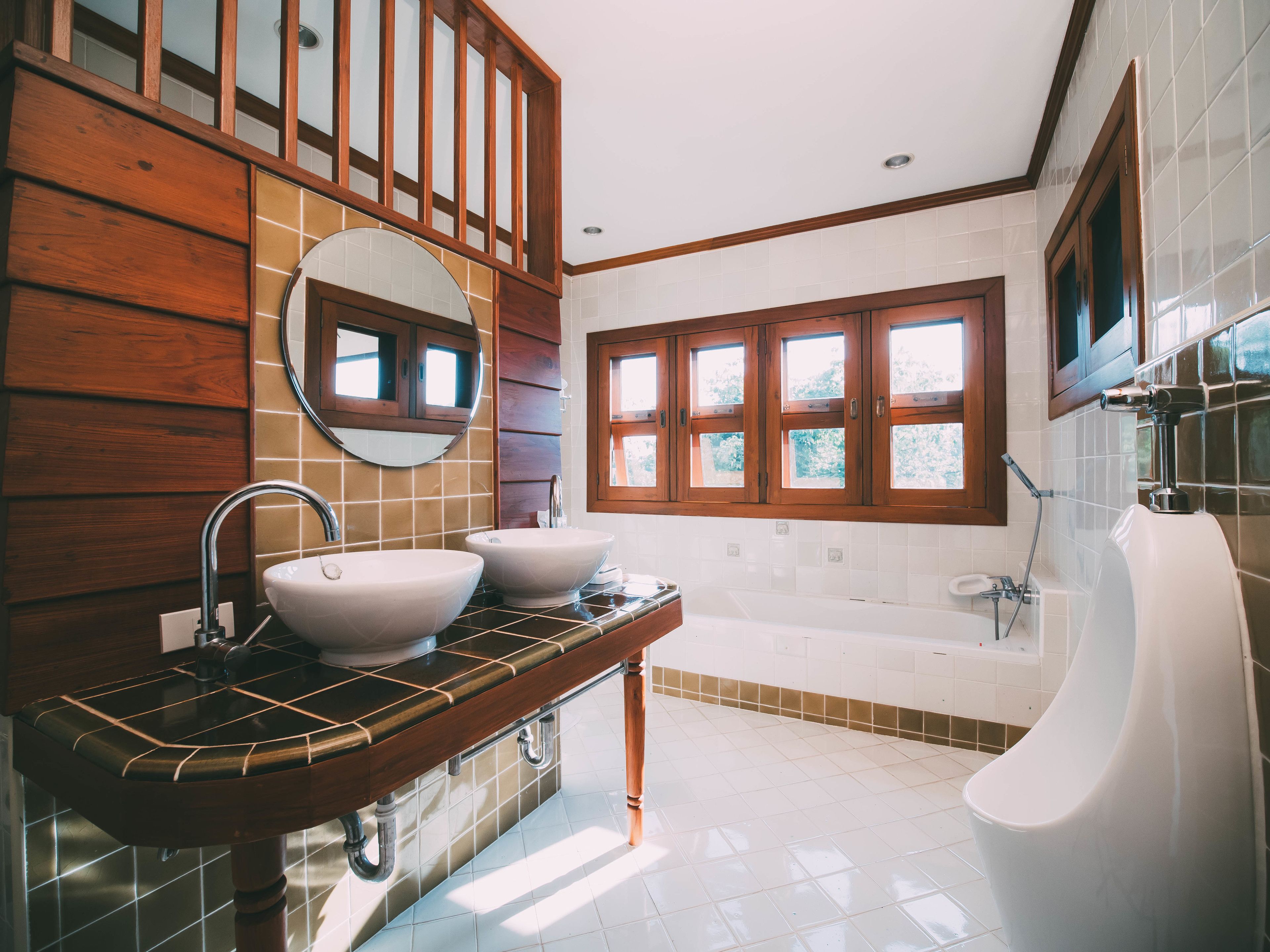 superior double room | bathroom | shower, free toiletries, hair dryer, slippers