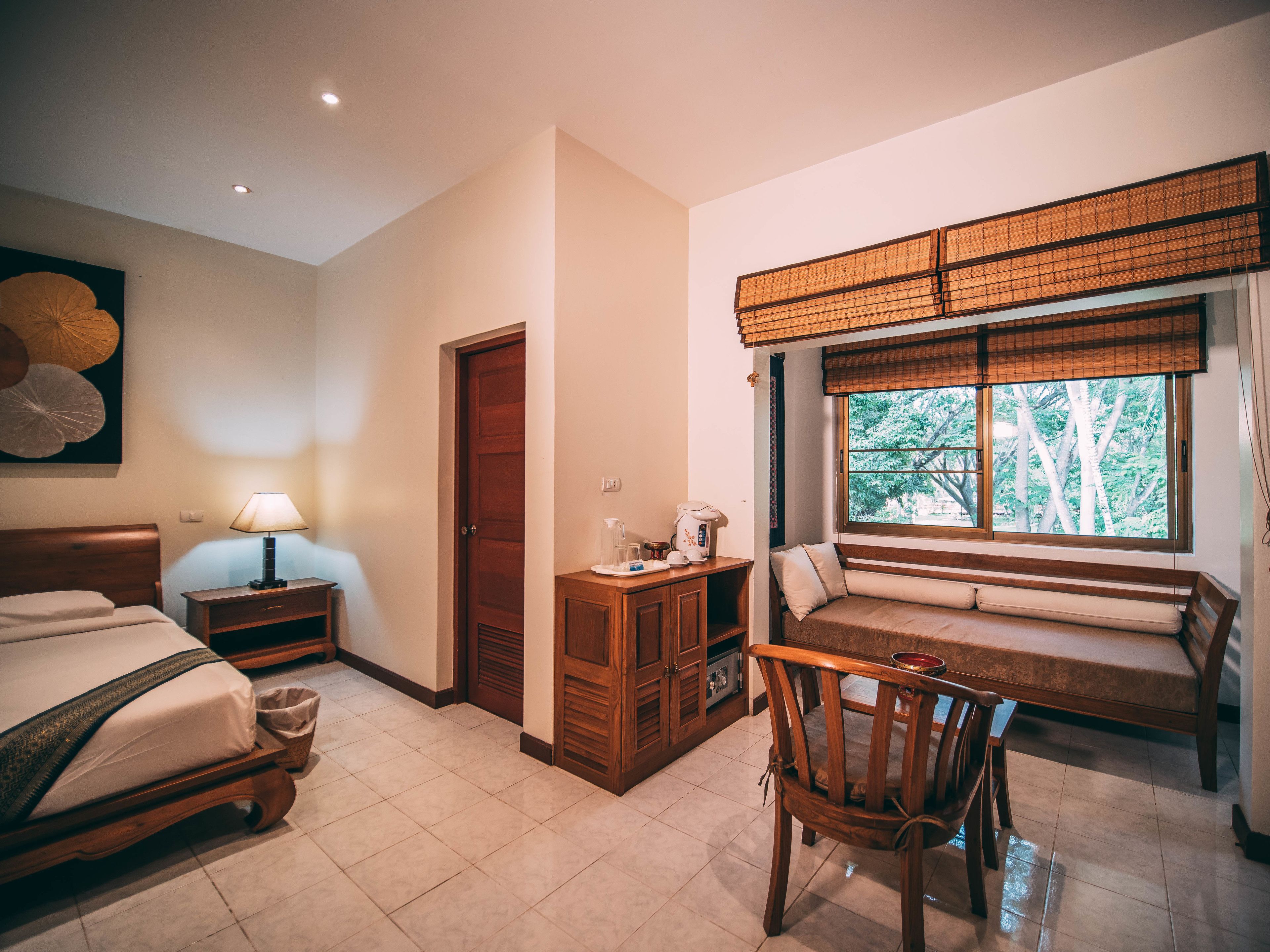 standard single room | individually decorated, free wifi