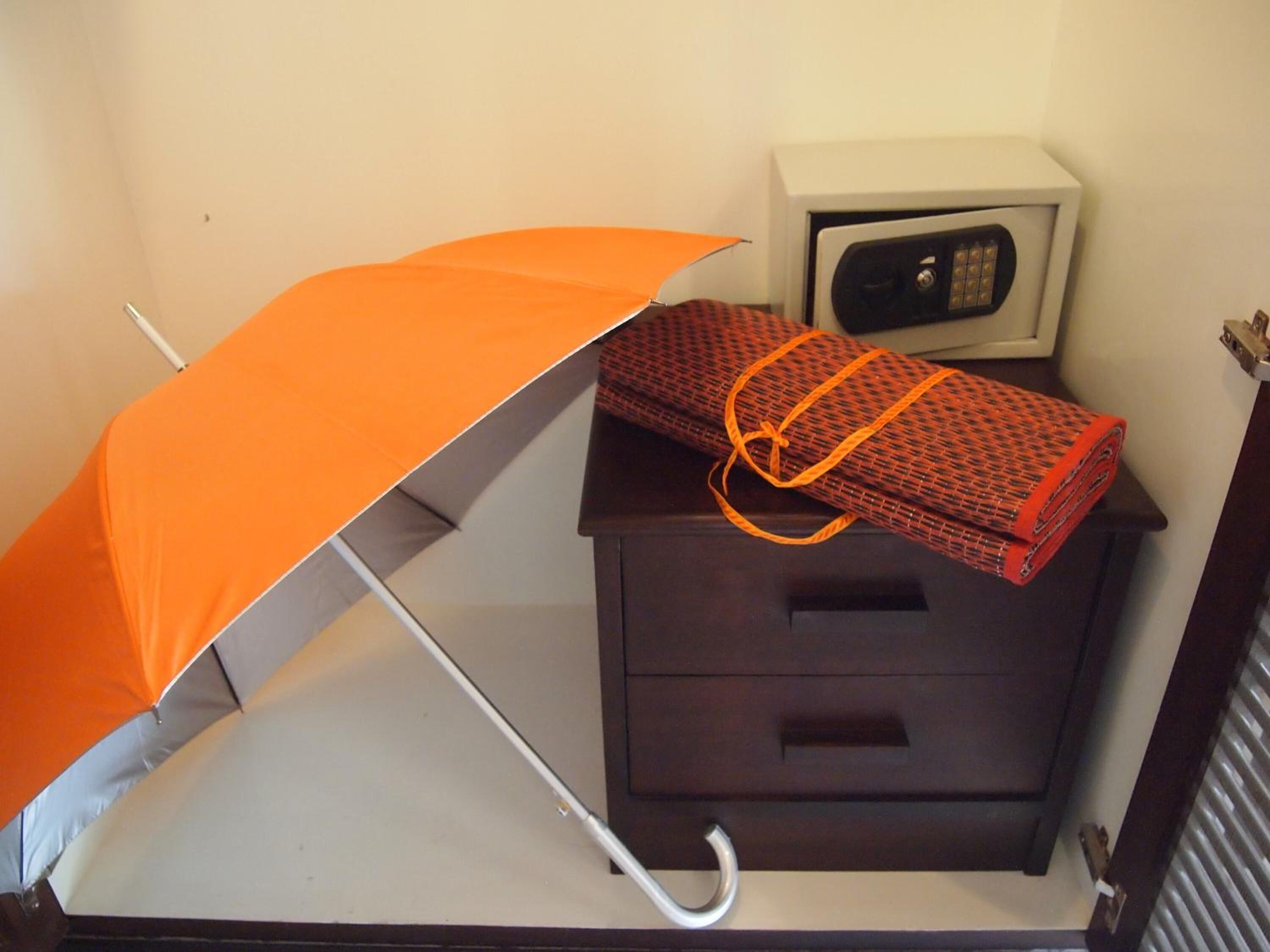 in-room safe, rollaway beds, free wifi, bed sheets