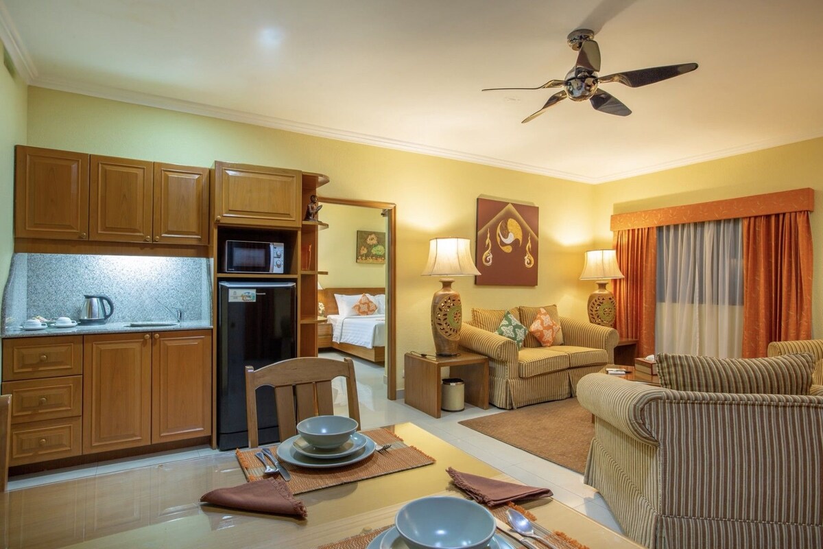 Private kitchenette