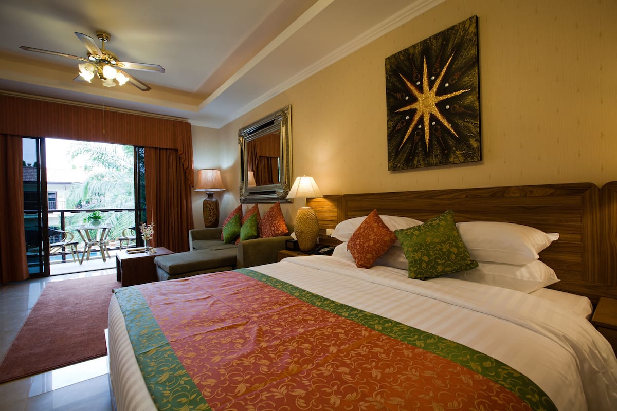 Panoramic Studio Suite | 1 bedroom, premium bedding, minibar, in-room safe