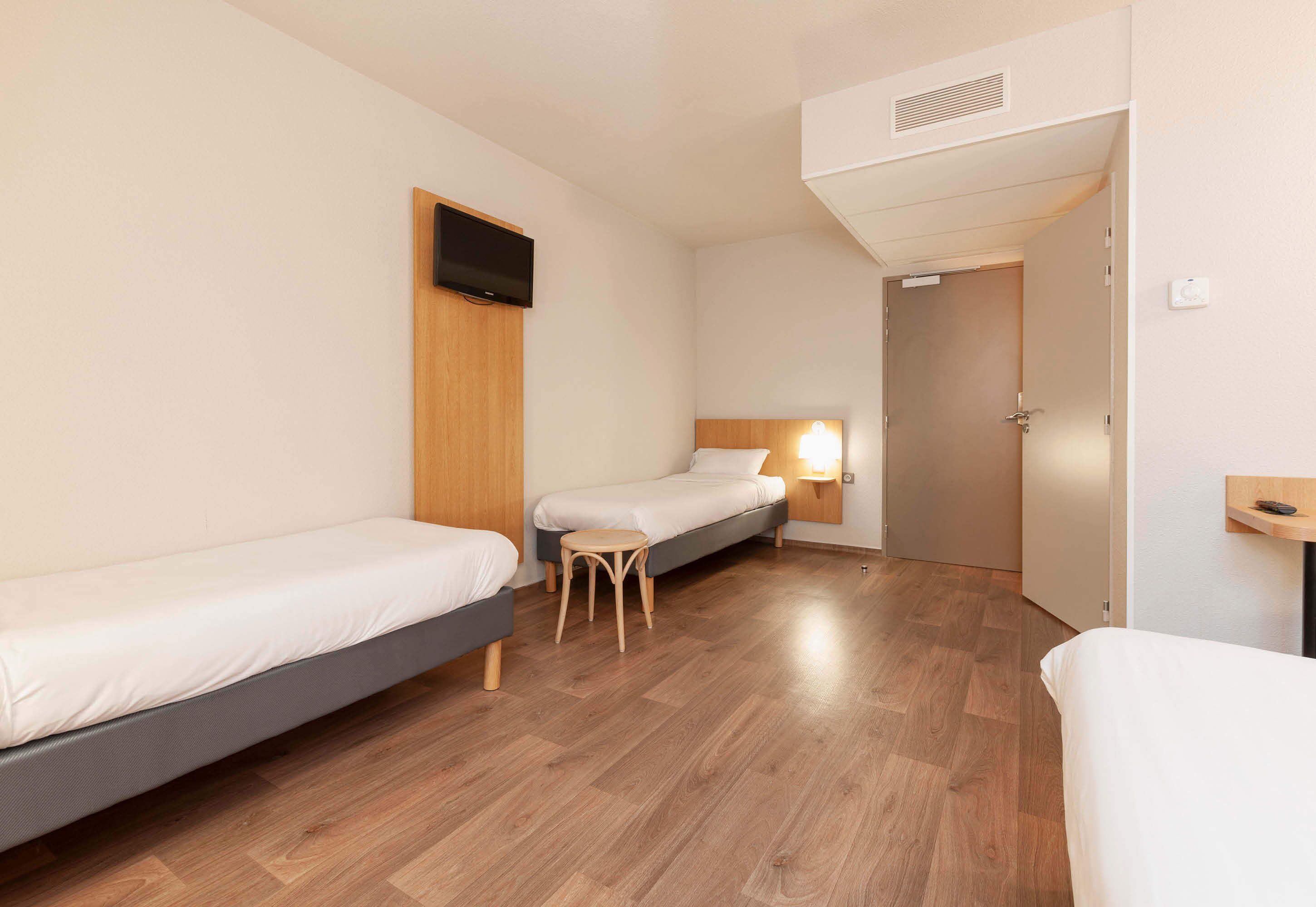 quadruple room, non smoking | 1 bedroom, premium bedding, desk, soundproofing