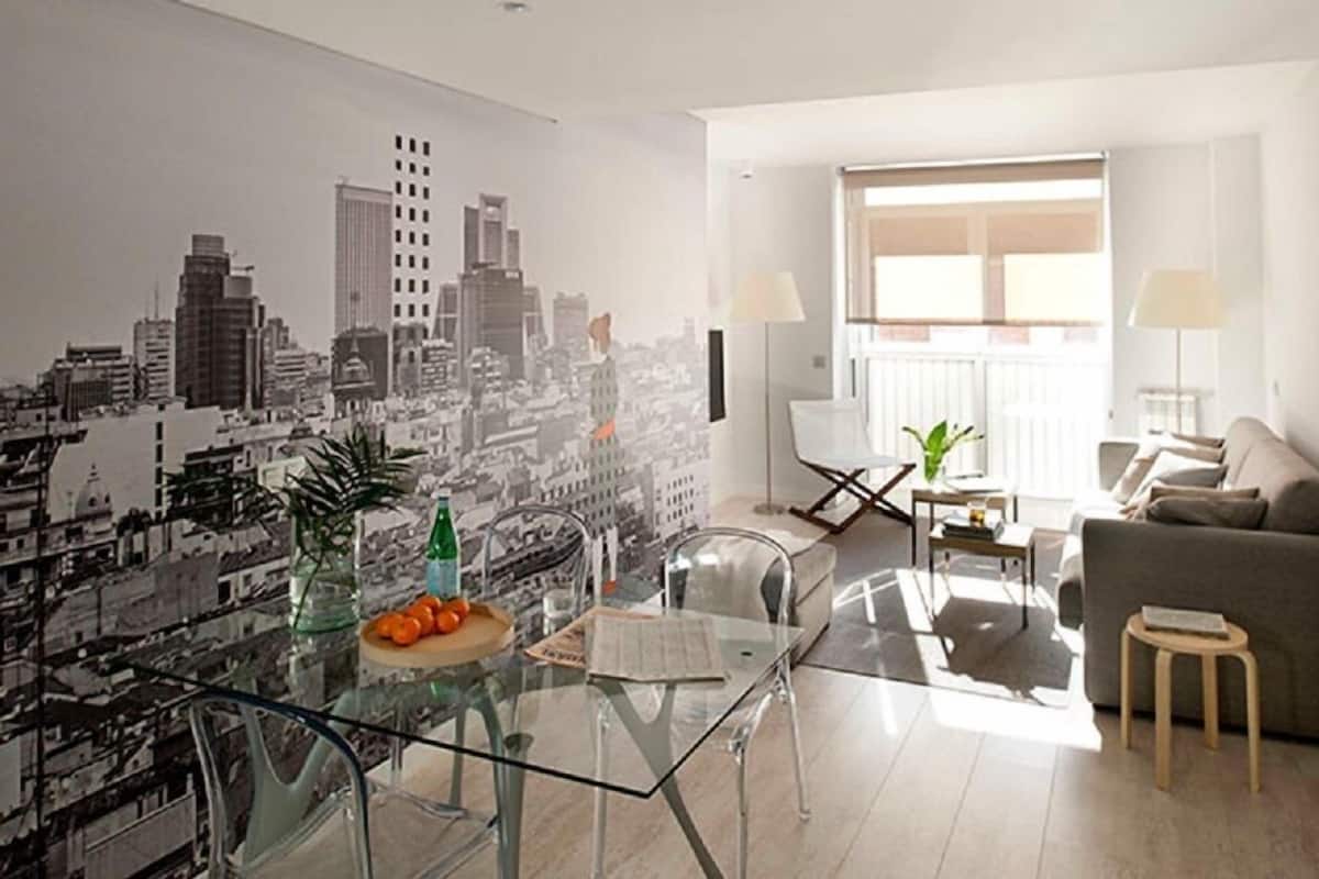 In-room safe, desk, blackout drapes, soundproofing