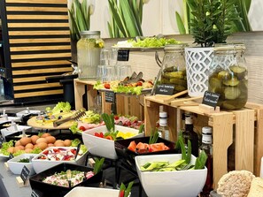 Daily buffet breakfast for a fee