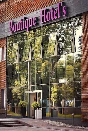 Front of property. Boutique Hotel’s I Milionowa