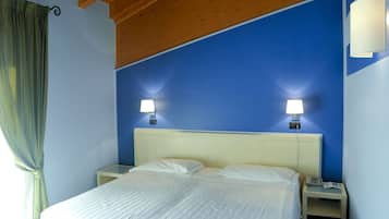 Double or Twin Room | 1 bedroom, hypo-allergenic bedding, down comforters, pillowtop beds
