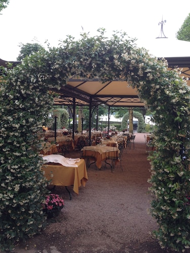 Hotel Ristorante Vecchia Riva