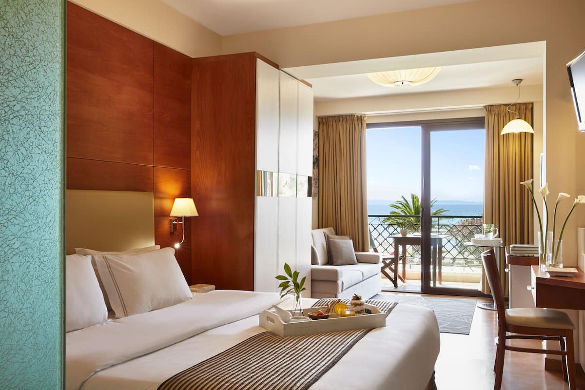 1 bedroom, premium bedding, minibar, in-room safe