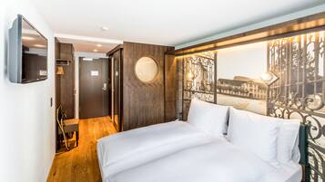 Standard Double Room | Hypo-allergenic bedding, in-room safe, desk, free WiFi
