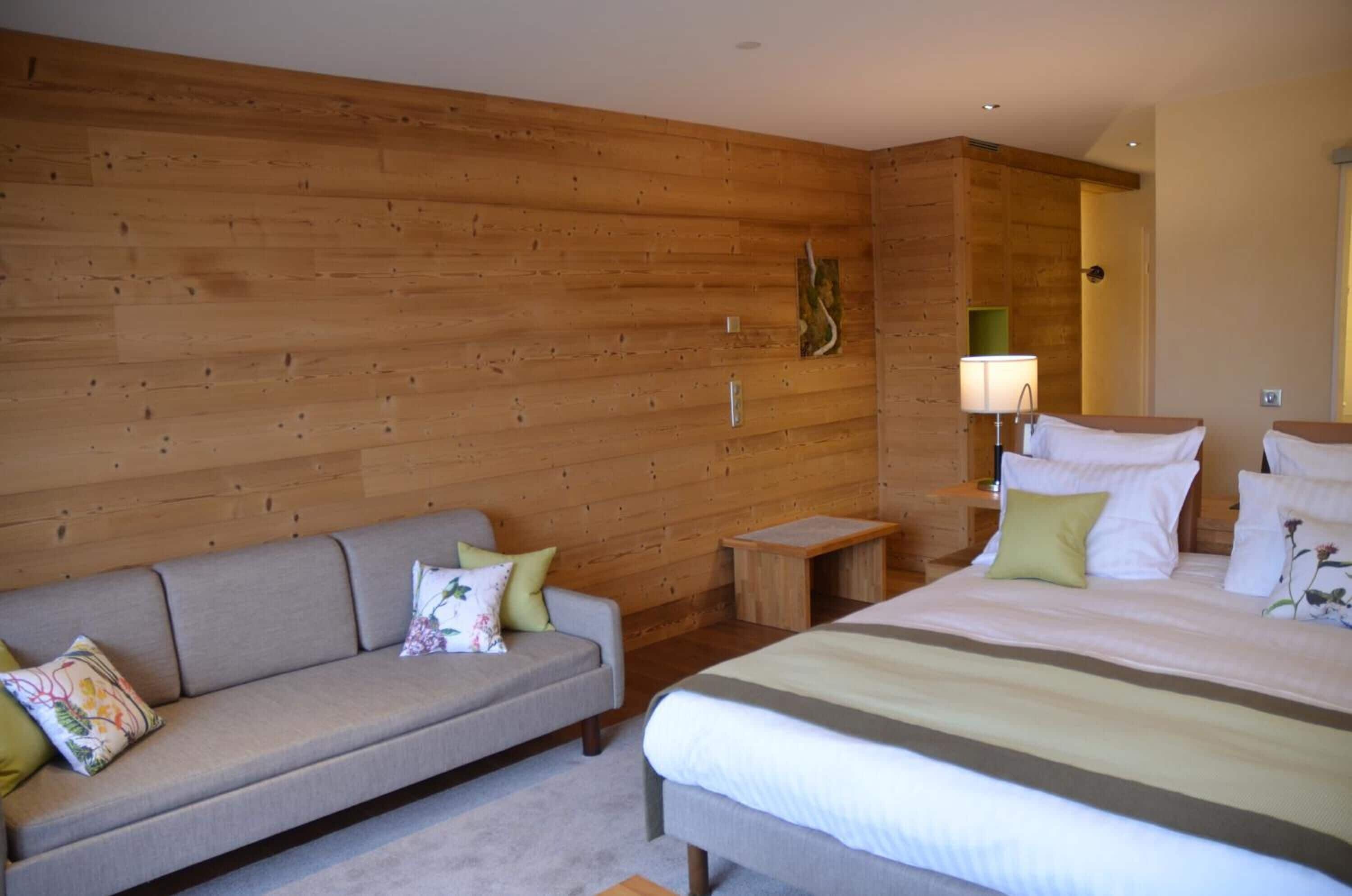 1 bedroom, premium bedding, memory-foam beds, minibar