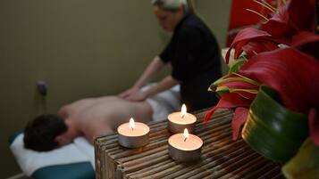 Sauna seca, tratamentos corporais, massagens com pedras quentes