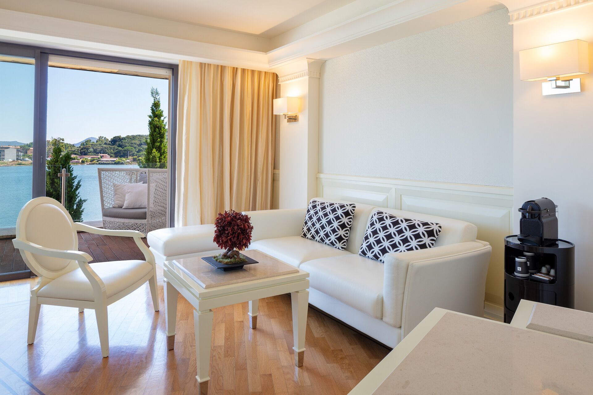 luxury suite, terrace, sea view | 1 bedroom, minibar, in-room safe, soundproofing