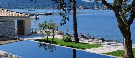 Indoor pool, 2 outdoor pools, pool umbrellas, pool loungers