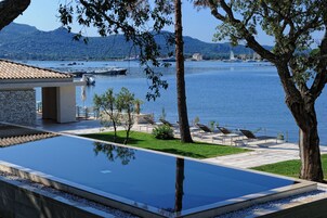 Indoor pool, 2 outdoor pools, pool umbrellas, sun loungers