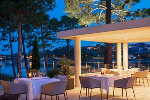 2 restaurants, lunch, dinner served; Italian cuisine - Hotel Don Cesar (Porto-Vecchio)